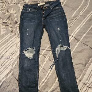 Maurices Skinny Jean Size 27
